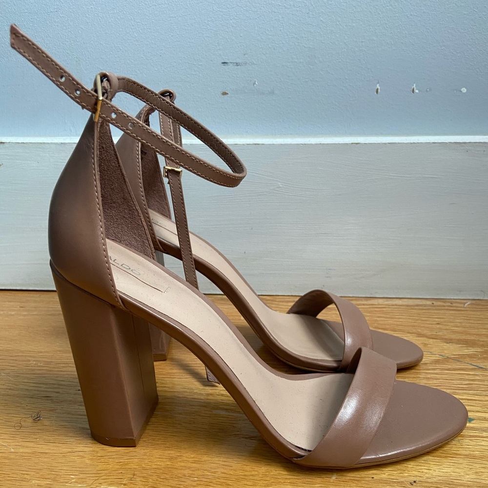 NEVER WORN ALDO 2 Strap heel sandals in nude blush